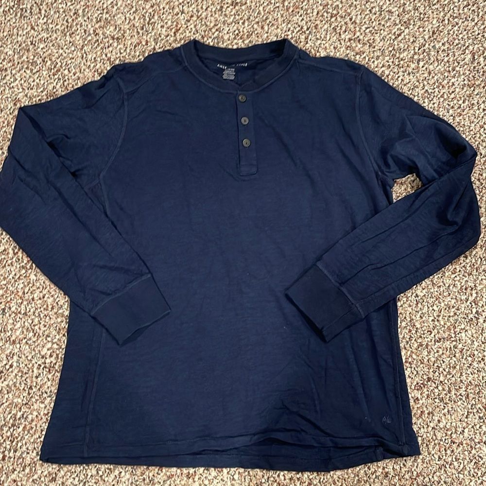 Mens American Eagle Long Sleeve 3 button shirts dark blue